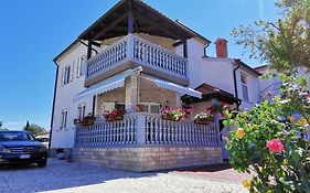 Apartmani Mila-Casa Bianca